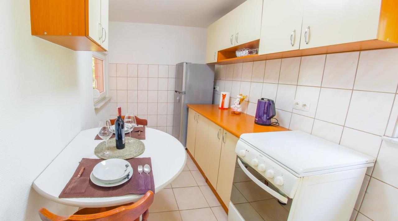 Holiday Home Narona Mostar Exteriör bild