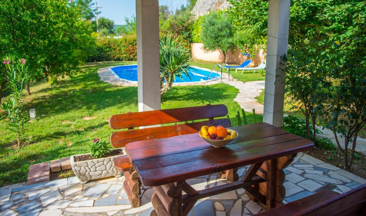 Holiday Home Narona Mostar Exteriör bild