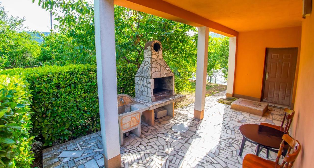 Holiday Home Narona Mostar Exteriör bild