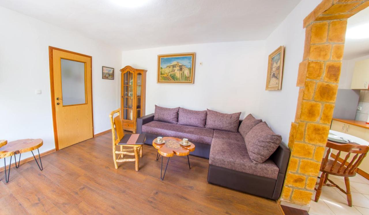 Holiday Home Narona Mostar Exteriör bild